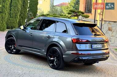 Внедорожник / Кроссовер Audi Q7 2022 в 