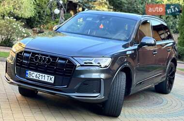 Внедорожник / Кроссовер Audi Q7 2022 в 