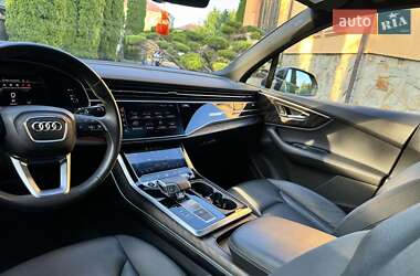 Внедорожник / Кроссовер Audi Q7 2022 в 