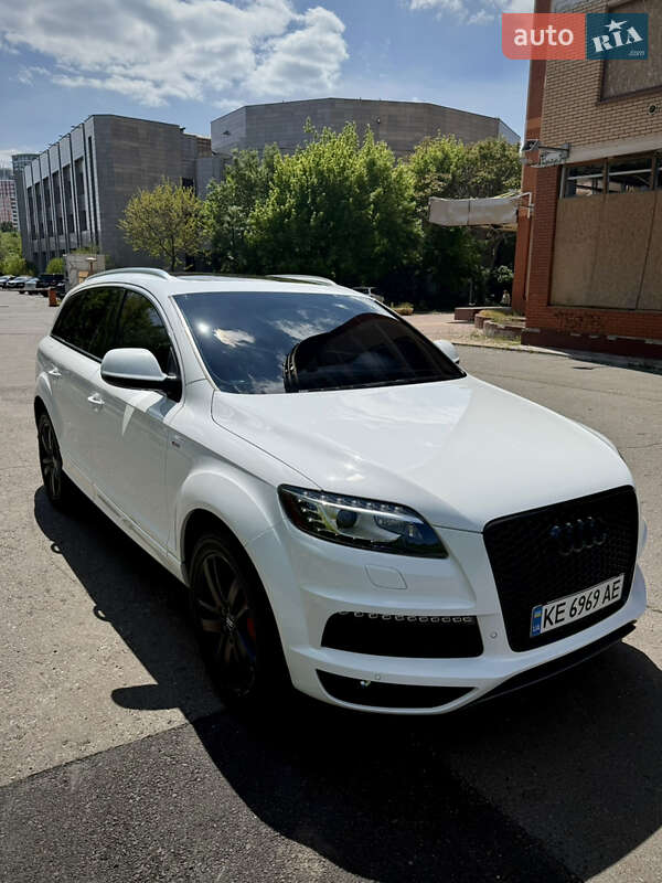 Внедорожник / Кроссовер Audi Q7 2012 в Одессе