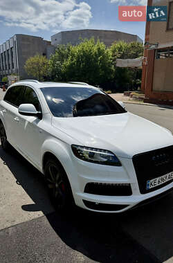 Внедорожник / Кроссовер Audi Q7 2012 в 