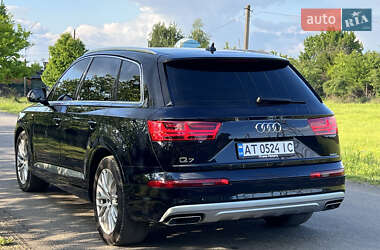 Внедорожник / Кроссовер Audi Q7 2015 в 