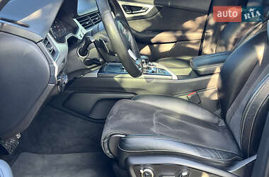Внедорожник / Кроссовер Audi Q7 2015 в 