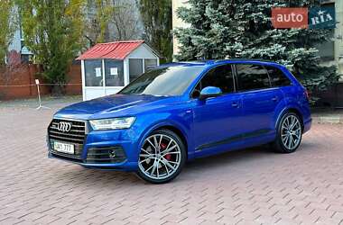 Позашляховик / Кросовер Audi Q7 2016 в 