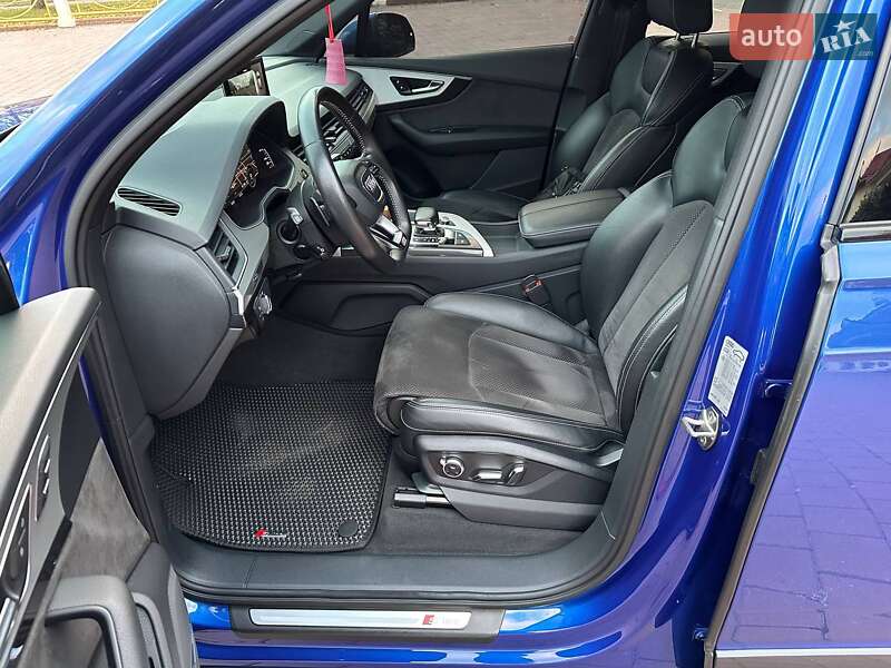 Внедорожник / Кроссовер Audi Q7 2016 в Харькове