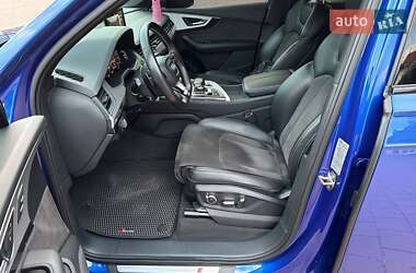 Позашляховик / Кросовер Audi Q7 2016 в 