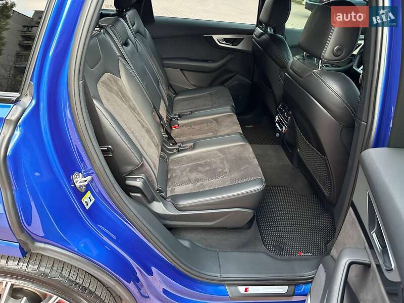 Внедорожник / Кроссовер Audi Q7 2016 в Харькове