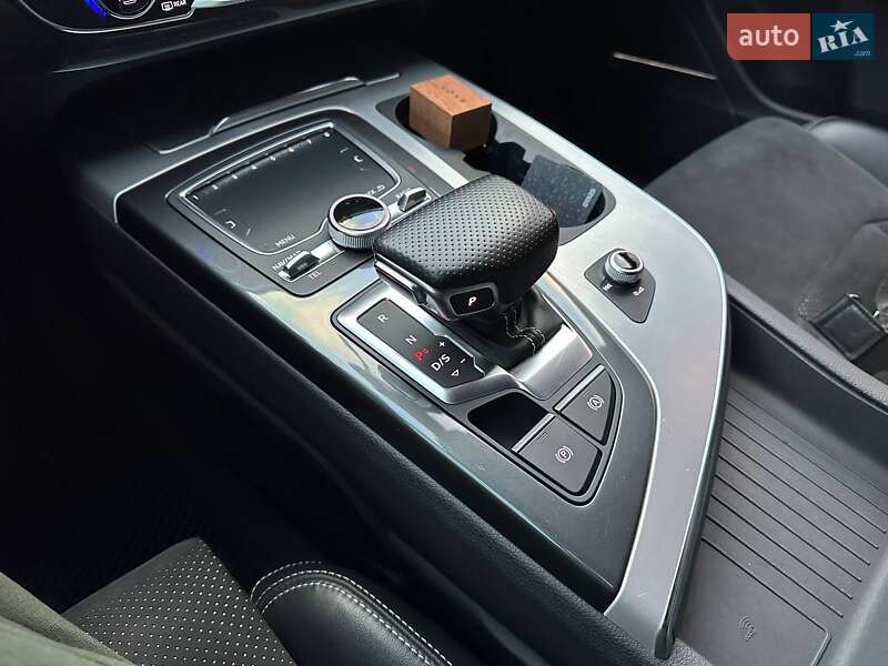 Внедорожник / Кроссовер Audi Q7 2016 в Харькове