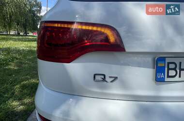 Внедорожник / Кроссовер Audi Q7 2014 в 