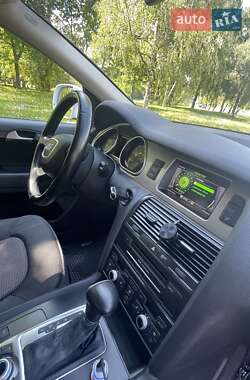 Внедорожник / Кроссовер Audi Q7 2014 в 