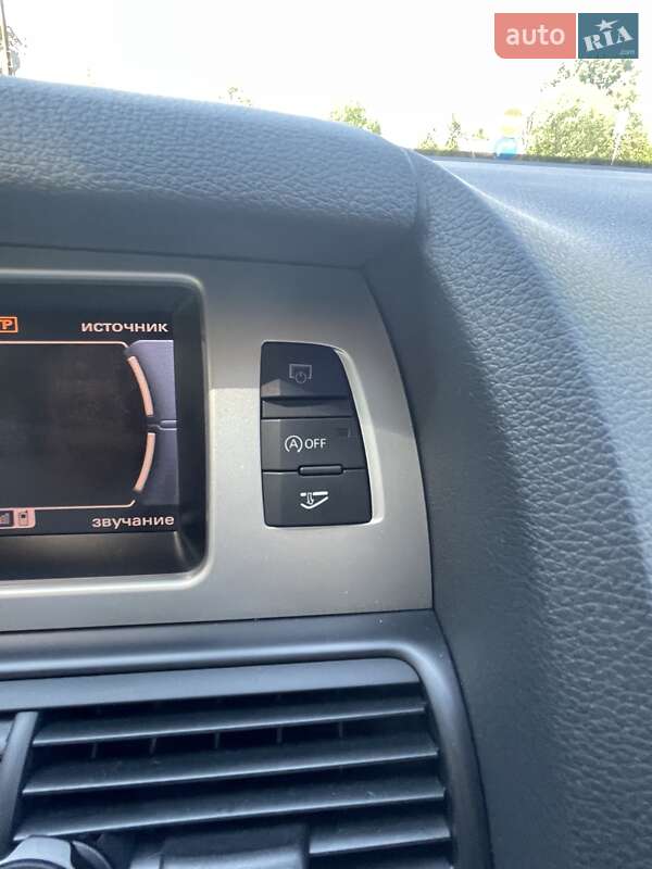 Позашляховик / Кросовер Audi Q7 2014 в Одесі
