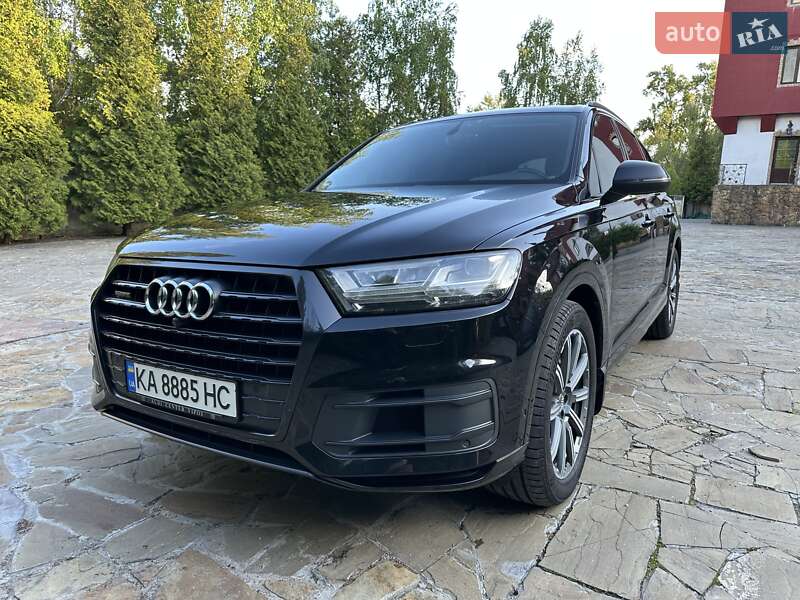 Внедорожник / Кроссовер Audi Q7 2019 в 