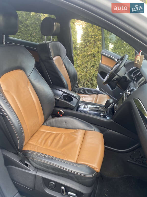 Позашляховик / Кросовер Audi Q7 2010 в Новоселиці