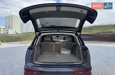 Внедорожник / Кроссовер Audi Q7 2011 в 