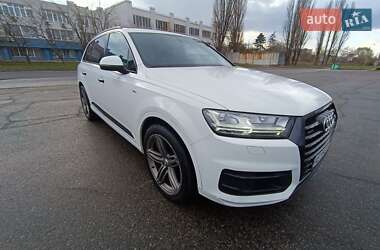 Внедорожник / Кроссовер Audi Q7 2017 в 