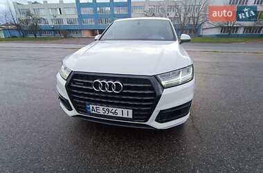Внедорожник / Кроссовер Audi Q7 2017 в 