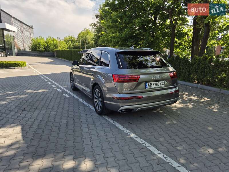 Внедорожник / Кроссовер Audi Q7 2017 в Виннице