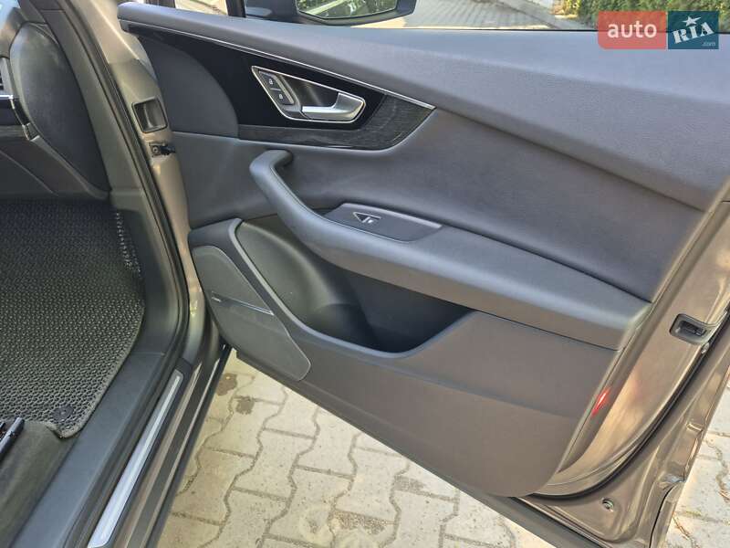 Внедорожник / Кроссовер Audi Q7 2017 в Виннице