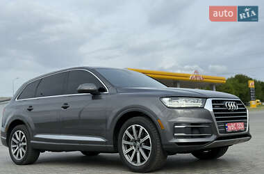 Внедорожник / Кроссовер Audi Q7 2018 в 