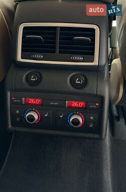 Внедорожник / Кроссовер Audi Q7 2010 в 