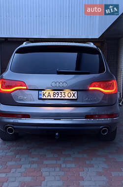 Внедорожник / Кроссовер Audi Q7 2010 в 