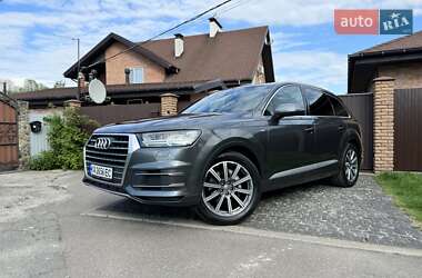 Внедорожник / Кроссовер Audi Q7 2018 в 