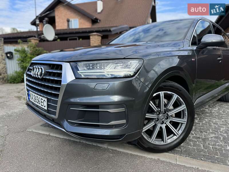 Позашляховик / Кросовер Audi Q7 2018 в Києві фото 10 Позашляховик / Кросовер Audi Q7 2018 в Києві