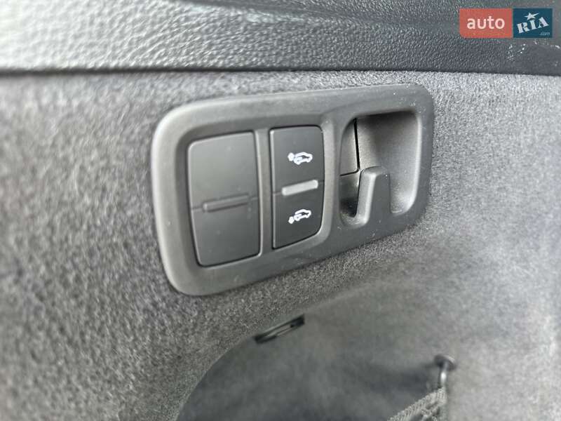 Позашляховик / Кросовер Audi Q7 2018 в Києві фото 13 Позашляховик / Кросовер Audi Q7 2018 в Києві