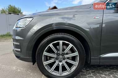 Внедорожник / Кроссовер Audi Q7 2018 в 