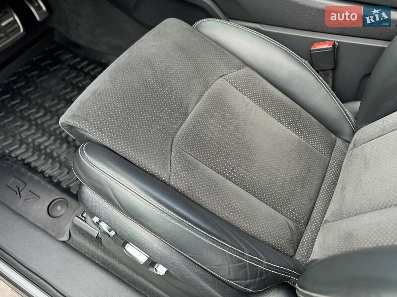 Позашляховик / Кросовер Audi Q7 2018 в Києві фото 39 Позашляховик / Кросовер Audi Q7 2018 в Києві