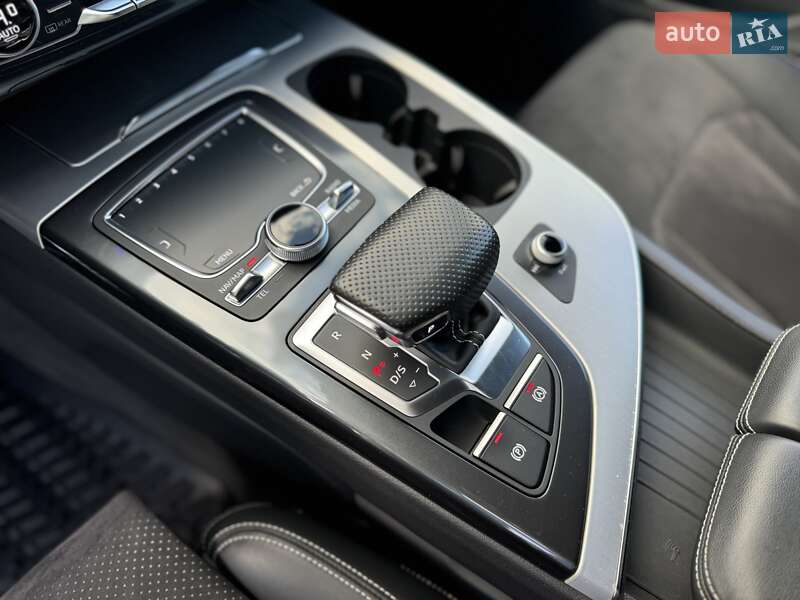 Позашляховик / Кросовер Audi Q7 2018 в Києві фото 76 Позашляховик / Кросовер Audi Q7 2018 в Києві