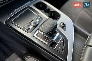 Внедорожник / Кроссовер Audi Q7 2018 в 