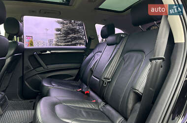 Внедорожник / Кроссовер Audi Q7 2015 в 