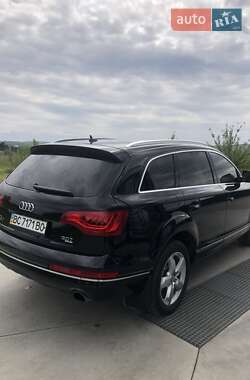 Внедорожник / Кроссовер Audi Q7 2015 в 