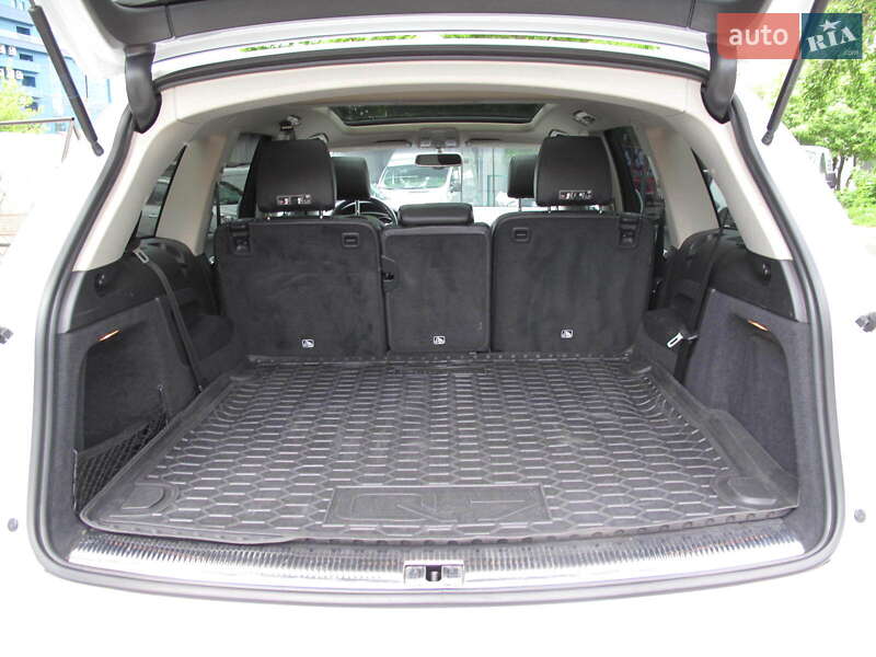 Позашляховик / Кросовер Audi Q7 2014 в Києві