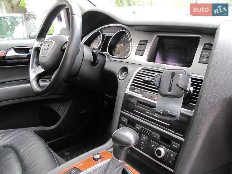 Позашляховик / Кросовер Audi Q7 2014 в Києві