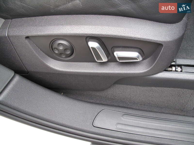 Внедорожник / Кроссовер Audi Q7 2014 в Киеве