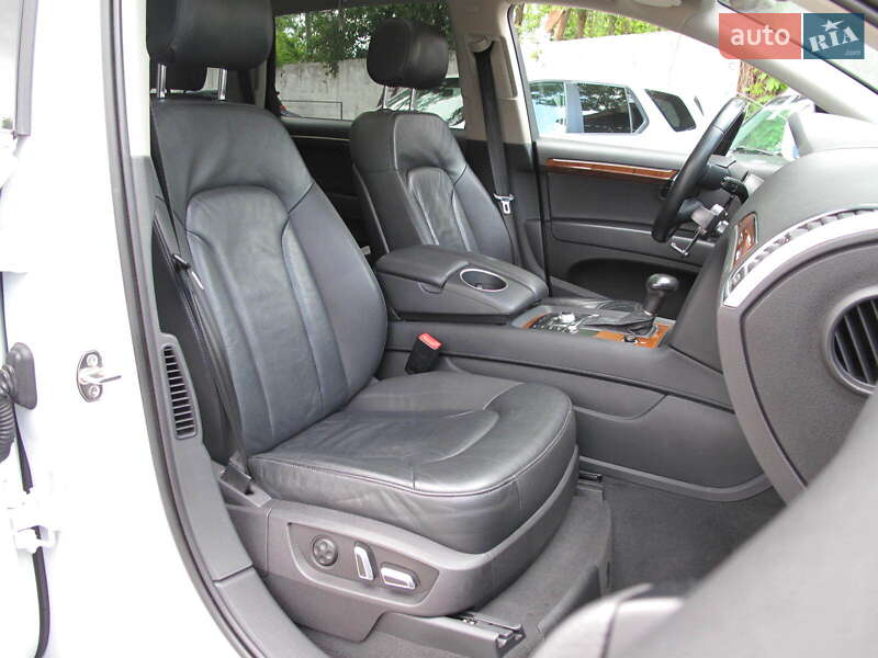 Позашляховик / Кросовер Audi Q7 2014 в Києві