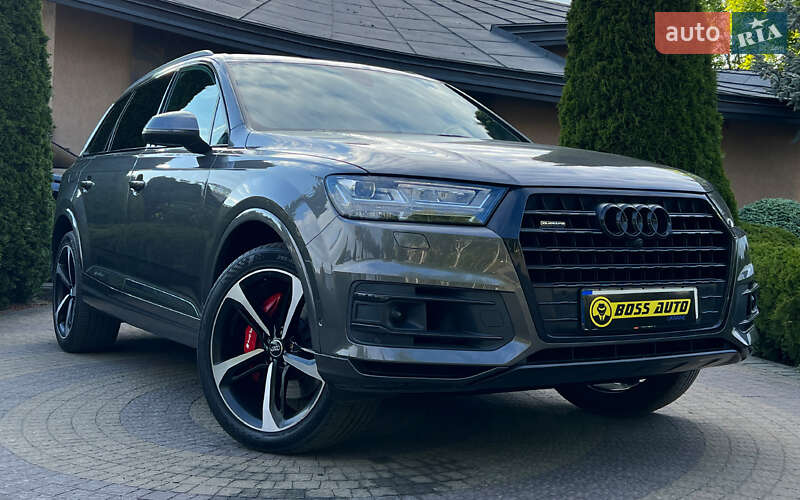 Внедорожник / Кроссовер Audi Q7 2019 в 