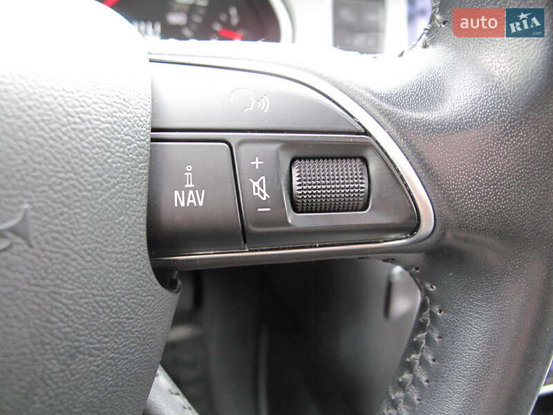 Позашляховик / Кросовер Audi Q7 2014 в Києві