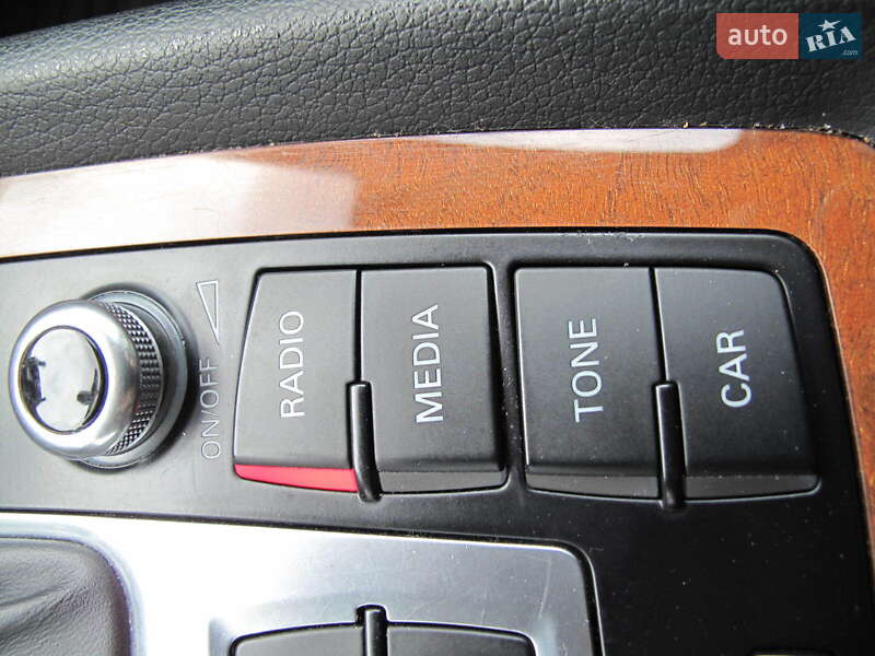 Позашляховик / Кросовер Audi Q7 2014 в Києві