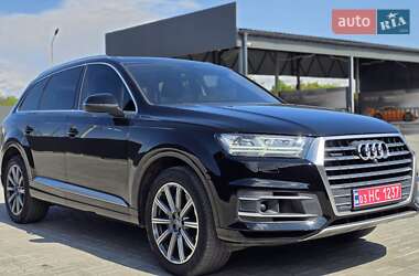 Позашляховик / Кросовер Audi Q7 2018 в 