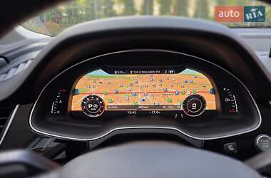Позашляховик / Кросовер Audi Q7 2018 в 