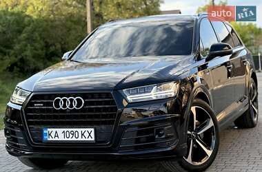 Позашляховик / Кросовер Audi Q7 2019 в 