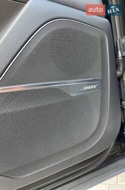 Внедорожник / Кроссовер Audi Q7 2015 в 