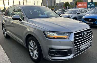 Внедорожник / Кроссовер Audi Q7 2018 в 