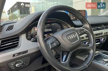 Внедорожник / Кроссовер Audi Q7 2018 в 
