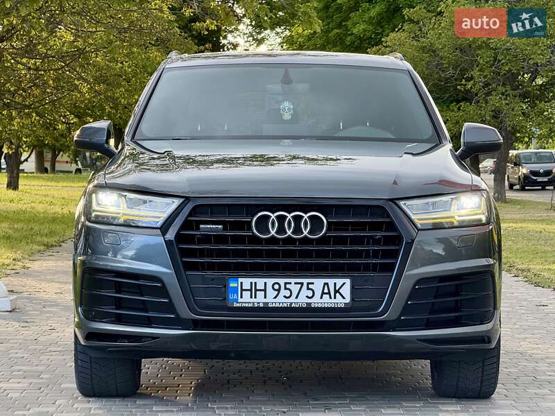 Позашляховик / Кросовер Audi Q7 2018 в Одесі