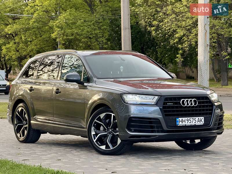 Позашляховик / Кросовер Audi Q7 2018 в Одесі
