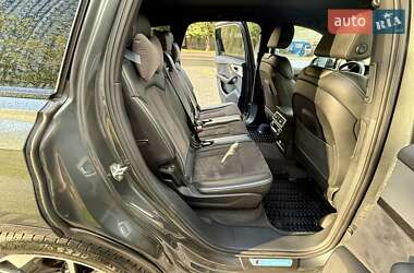 Позашляховик / Кросовер Audi Q7 2018 в 